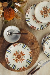 Hermia Juego de cena de porcelana de 24 piezas